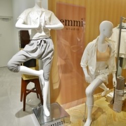 機能性とおしゃれ。【ｅｍｍｉ】のスポーツウエア。