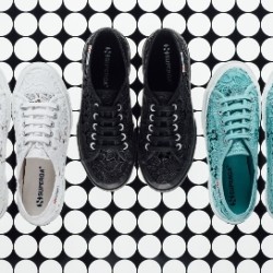 レザーに引き続き、フローラルレーススニーカー登場！【スペルガ】